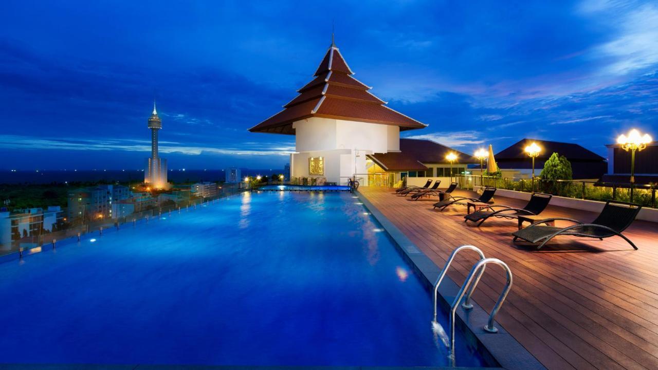 Aiyara Grand Hotel Pattaya Extérieur photo